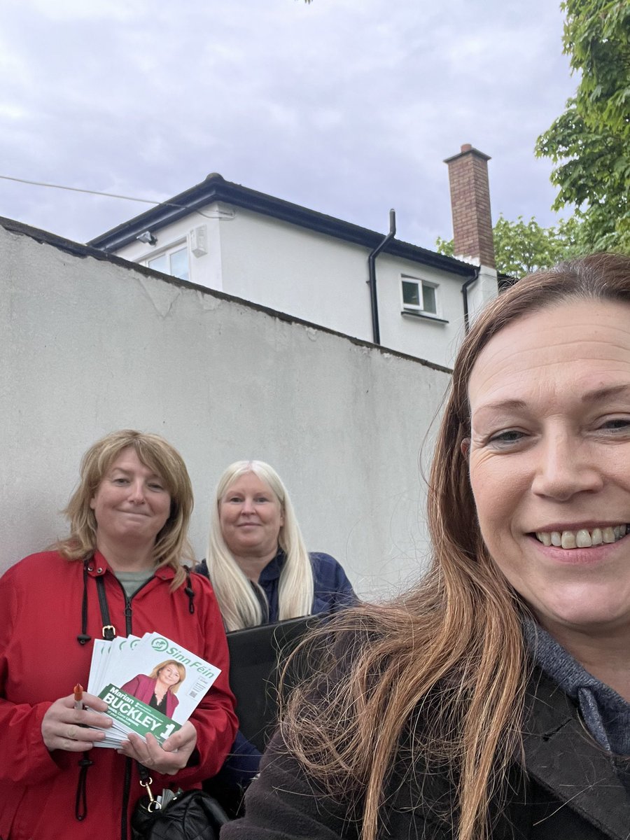 In between the showers we were on the doors in Swords and Santry for Marian Buckley #LE24 and @LNBDublin #EP24 Thanks for the warm welcome 🤗 #ChangeStartsHere