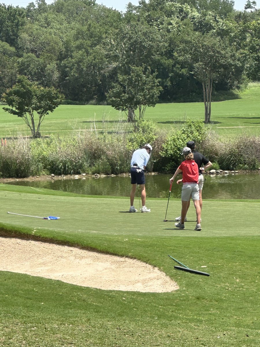 .@LibertyGolf_LCP From the State Tournament in Austin: At the end of Round 1, The Liberty Patriots are in 1st Place by 8 strokes! Round 2 starts tomorrow. #LCPfamily #BetterTogether