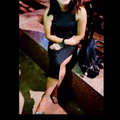 MistressVarsha's tweet photo. #NewProfilePic
get on ur kneess my dogs https://t.co/vDGz0veIP3