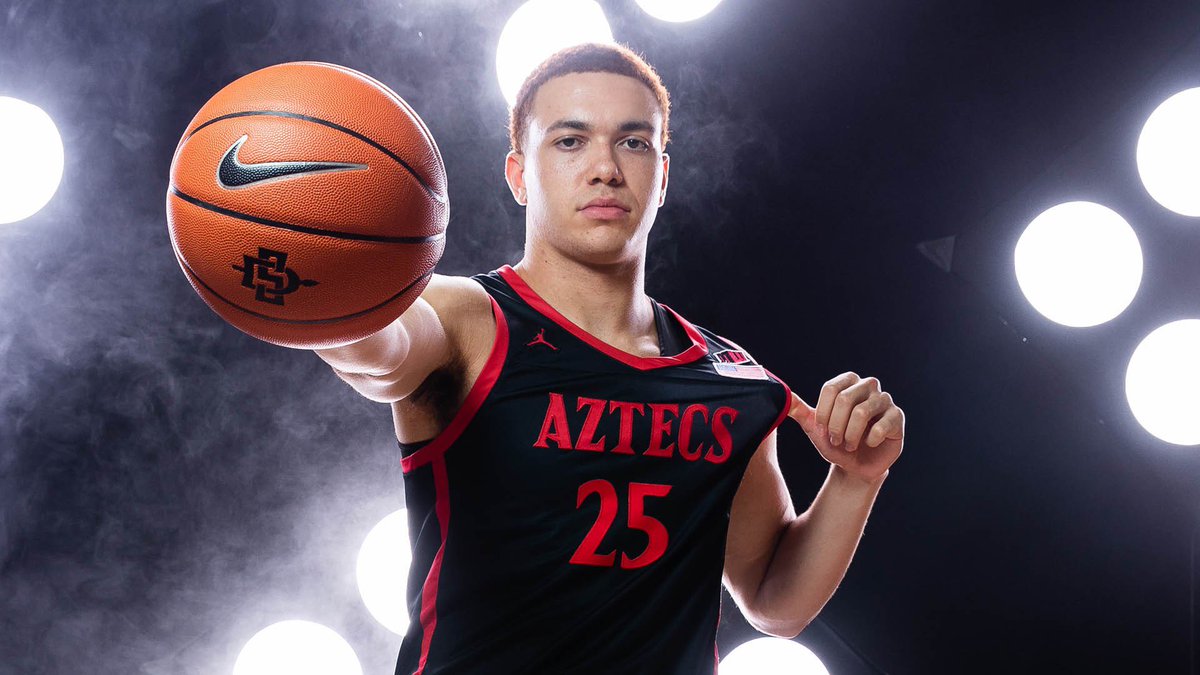 San Diego State sophomore Elijah Saunders has entered the transfer portal. The 6’8” forward started 21/37 games played. Saunders averaged 6.2 points, and 3.6 rebounds.