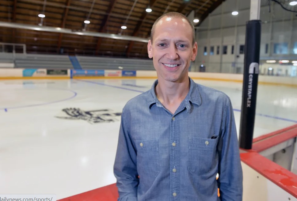 Dan Riva has resigned as Framingham High's boys hockey coach. Riva, who won a state title with the Flyers as a player, served as coach since 2021. 📸: @illmanMWphoto. @FHSFlyersSports @HNIBonline @MassHSHockey @_Neutral_Zone @MIAA033 @BayStateConf @MetroWestSports