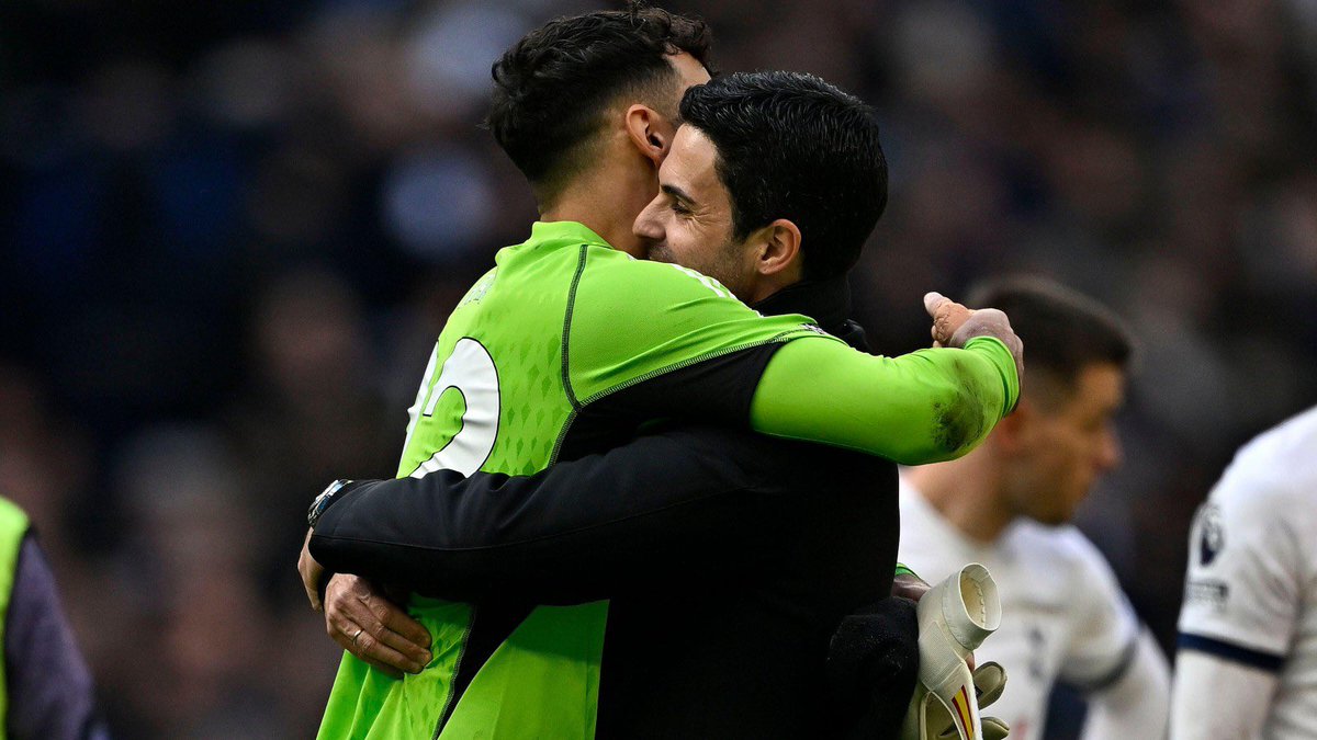 🗣️| @IanWright0 on David Raya’s mistake vs Tottenham: “Credit to him, he was magnificent after that. That made me feel differently. He was brilliant after that. “Did you see the hug Mikel Arteta gave him afterwards and the little chat? That says to me that he is probably giving