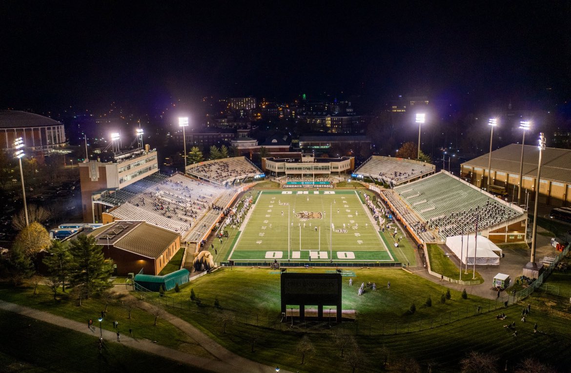 XavierJenning16's tweet photo. Ohio University Offered 
@arudolph53  #OUohyeah https://t.co/dLC58aLOM8