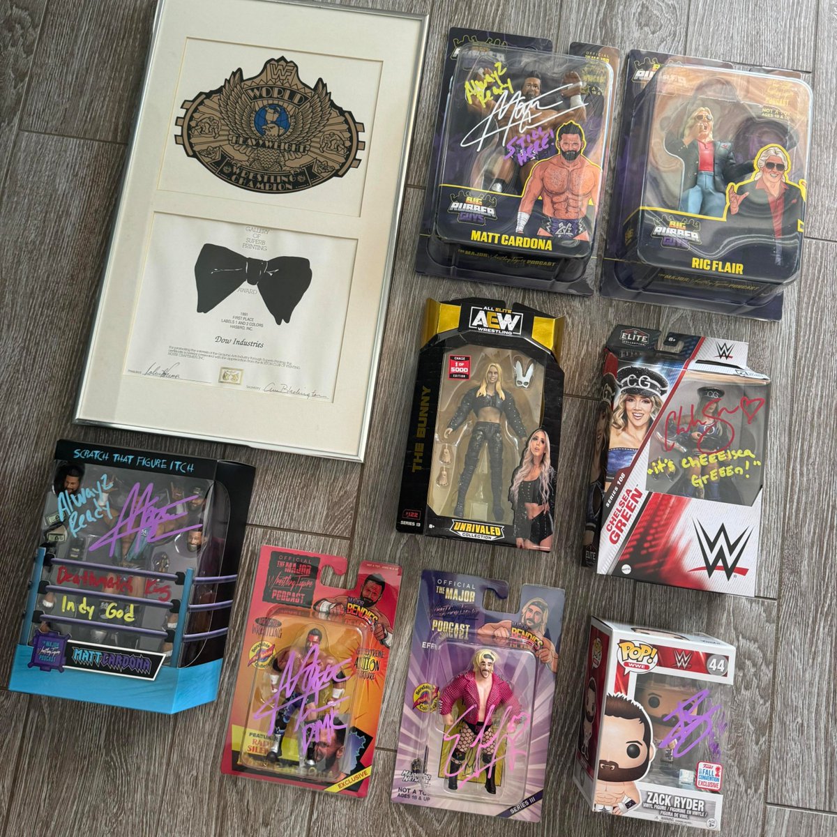 TODAY at 5:30 PM EDT, @TheMattCardona will be going live on @Whatnot to auction off SIGNED @ImChelseaGreen figures, #BigRubberGuys, and multiple Zack Ryder items! All starting at just $1!

whatnot.com/s/A3R3tgeD