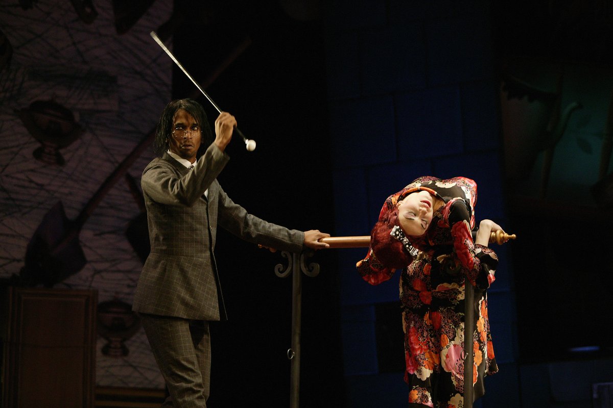 AnilvanderZee's tweet image. Today is international day of dance. Because of ME I can't physically really dance anymore but I'm still moving freely in my head.

This is me as a ballet teacher in Cinderella by Stijn Celis. I'm not too sure about the hairdo. My assistant is mighty attractive though!!! 😉