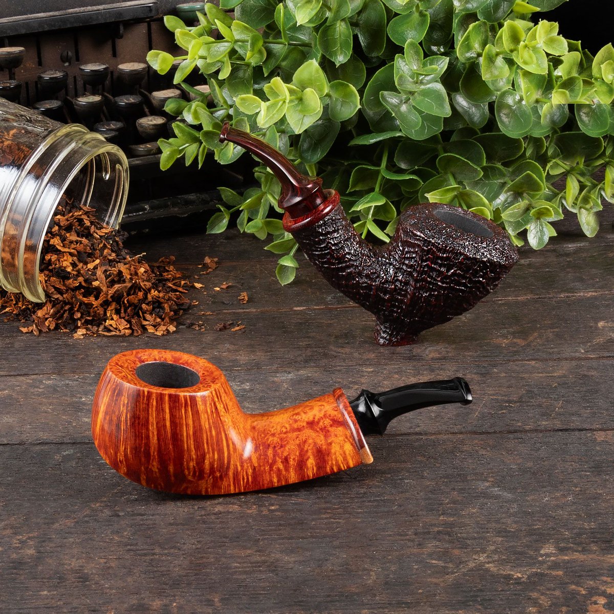 Two new pipes from American artisan Jody Davis showcase his unique style, including a sandblasted bent Dublin Sitter with Bloodwood and a smooth Fish with amboyna burl.
smokingpip.es/44oi7nD

#smokingpipes #pipesmoking #pipesmokers #pipecommunity #artisanpipes #pipecollector