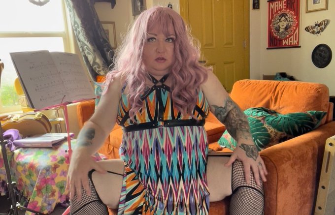 Spoil me and I&rsquo;ll spoil you right back with a deliciously filthy thank-you vid using my new toy/s! https://t<a href="/tag/fatassfriday"class="tags"><span>#fatassfriday</span></a>