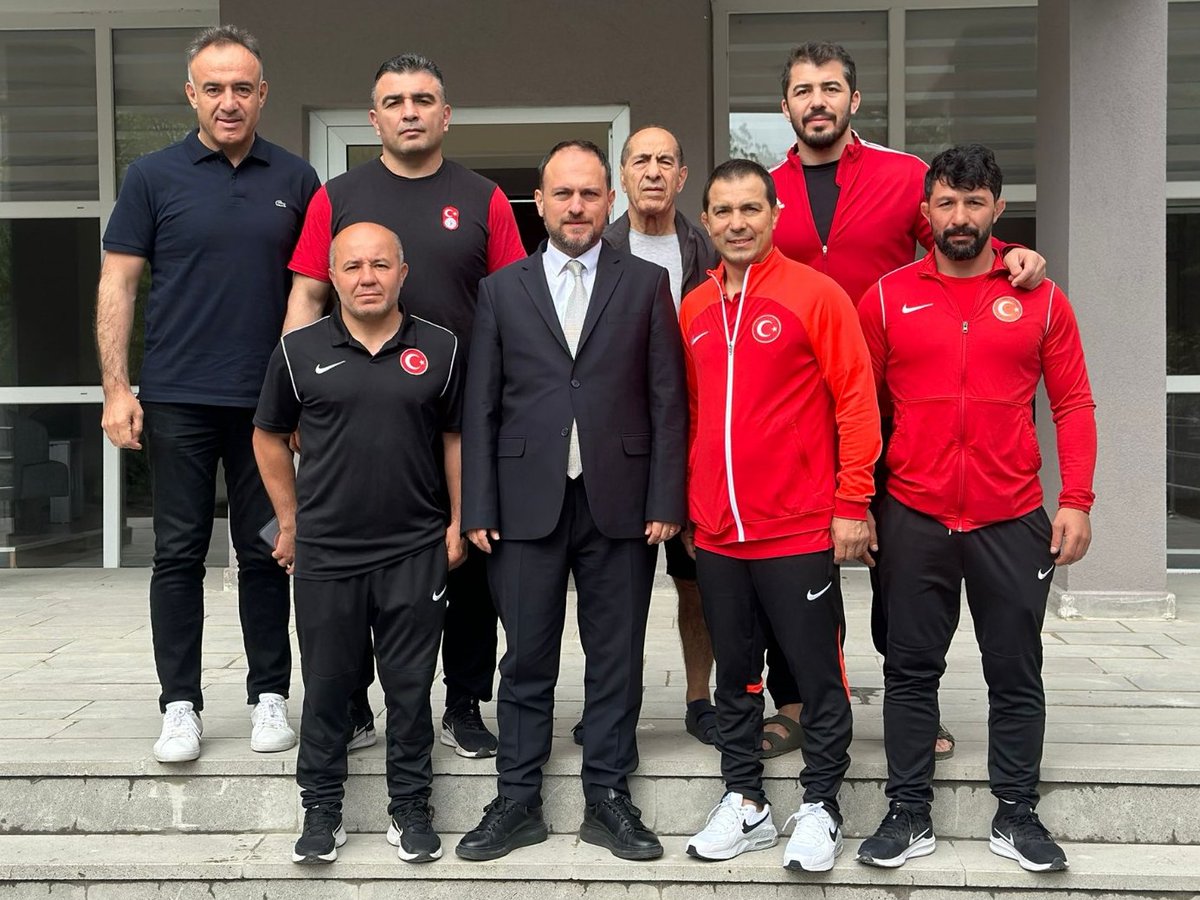 Spor Hizmetleri Genel Müdürümüz Doç. Dr. Veli Ozan Çakır, Türkiye Güreş Federasyonu'nun Elmadağ Kamp ve Eğitim Merkezi'nde düzenlediği ve Grekoromen A Milli Takımımız ile Gürcistan A Milli Takımı’nın birlikte gerçekleştirdiği ortak kampları ziyaret etti.