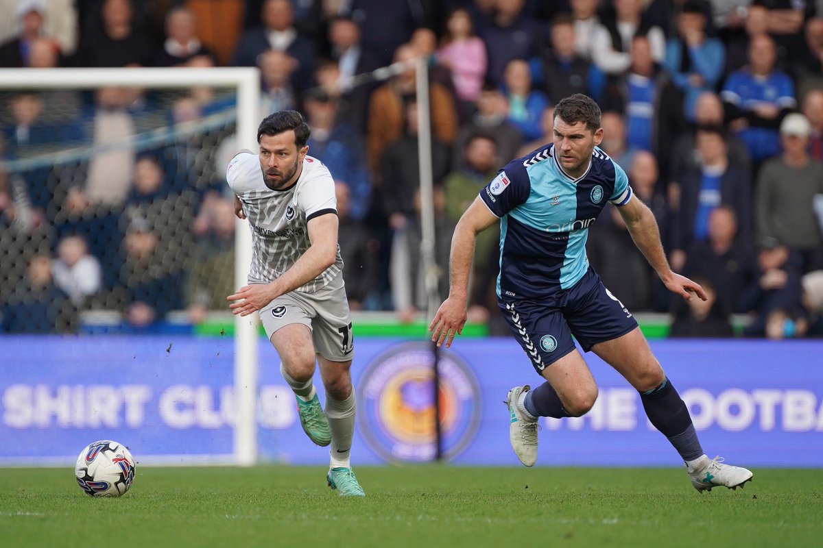 🏴󠁧󠁢󠁷󠁬󠁳󠁿 Super Sam Vokes 📸 Wycombe Wanderers 2024 Some ideal advertising behind.. 👀