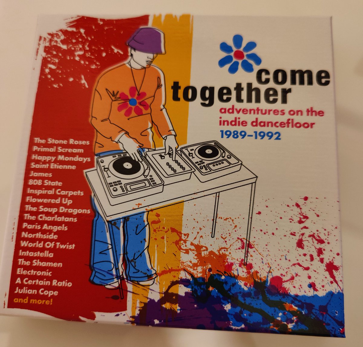 This has been most of my listening this weekend and it is a fantastic @CherryRedGroup compilation, there's an argument for this being their best yet. Some fabulous mixes and at least two bands I missed completely who need more listening #compilation #cd #cometogether