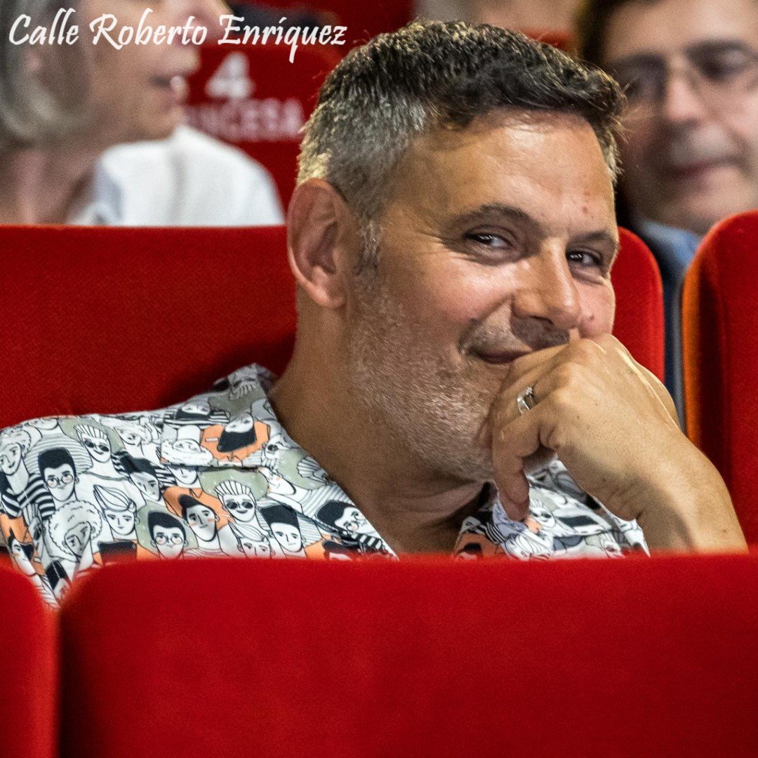 #ROBERTOENRÍQUEZ en el Ciclo homenaje a #PatriciaFerreira
Proyección de #ElAlquimistaImpaciente y coloquio con <a href="/VilaSilva/">Lorenzo Silva</a> 
Gracias <a href="/CinesRenoir/">Cines Renoir</a> por su generosidad al compartir con nuestra página <a href="/CalleRoEnrquez/">CalleRobertoEnríquez</a> estas maravillosas imágenes de <a href="/ChusFeijoo/">Chus Feijoo</a> 

instagram.com/p/C6WyxTfoqkY/…
