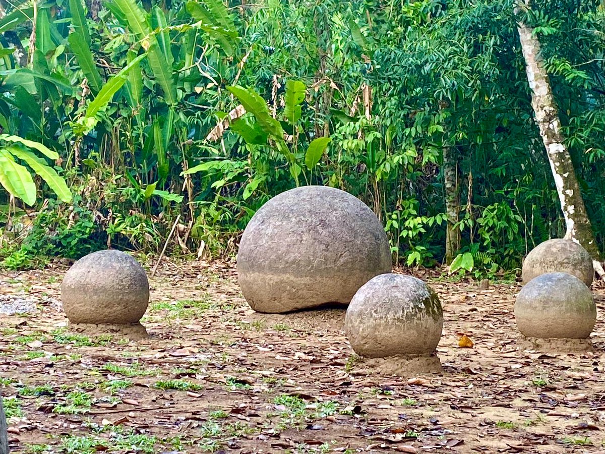 LandiaRegen's tweet image. From the 3rd - 6th of May we will be on the land to support with all our hearts and hands united. If you are feeling a calling or would like to contribute, share the information/ donate trees/ material or financial aid   eventbrite.de/e/voluntariado…