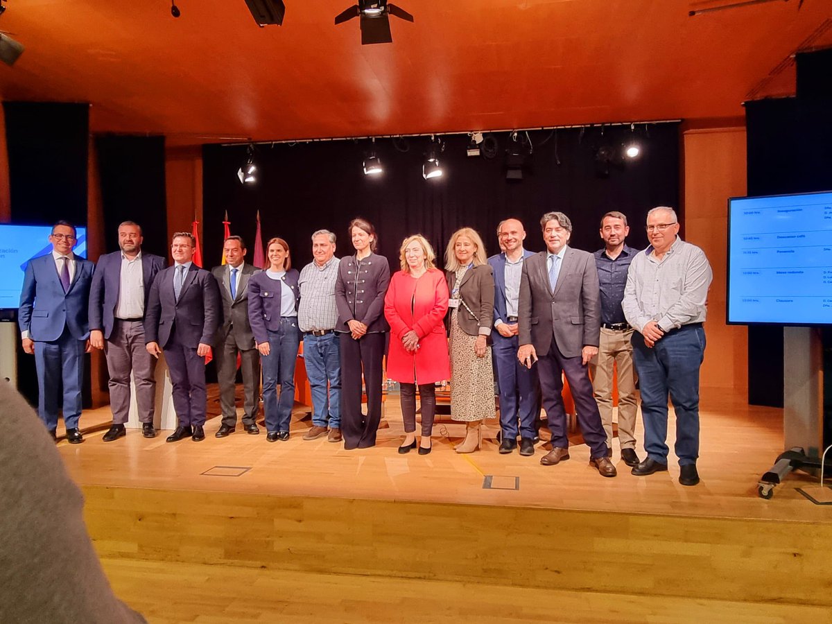 II Jornadas de Modernización de la Venta Ambulante de @ComunidadMadrid en @ayto_pozuelo en colaboración con @gescomer Reflexionando sobre el presente y el futuro de nuestros mercadillos municipales y planteándonos sus retos y necesidades de modernización @PalomaTejero_ @LSacedaG