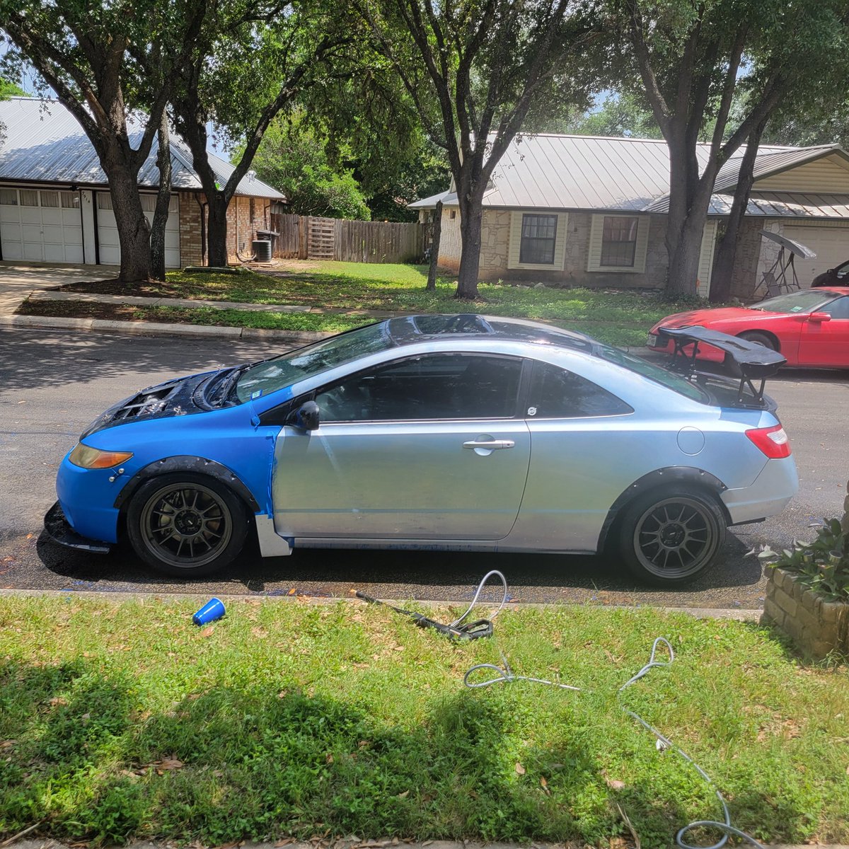 apexwithdavin's tweet photo. Phase 1 of moving from looking ok in blue from 10 feet away to looking ok in silver from 10 feet away. #civic #fg2 #trackdaycar https://t.co/EnXMOF2uN2