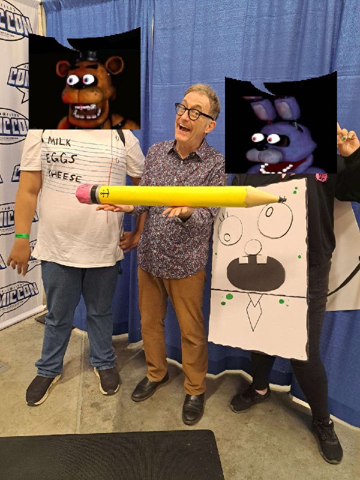 Met Tom Kenny in person with @PrplStardust !!!!
(Had to hide my face :/ )