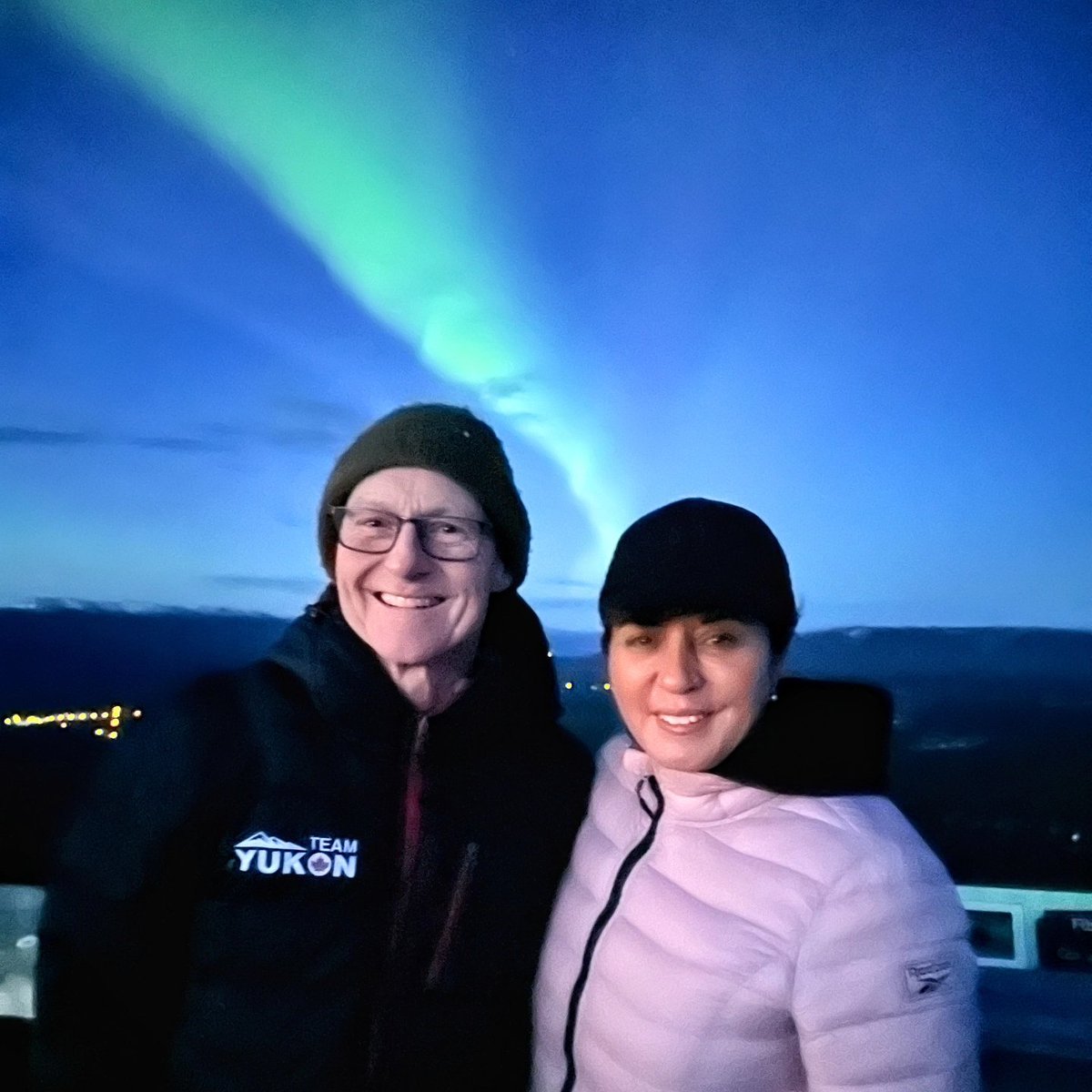 Canadian achievement unlocked! ✅️🇨🇦 Thanks to @drbrendanhanley, Danielle, and Eryn for showing me the Northern Lights. This should be on every Canadian’s bucket list! 🌌