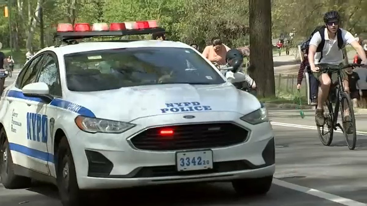 NYPD ramps up security in Central Park after string of muggings abc7ny.com/central-park-m…