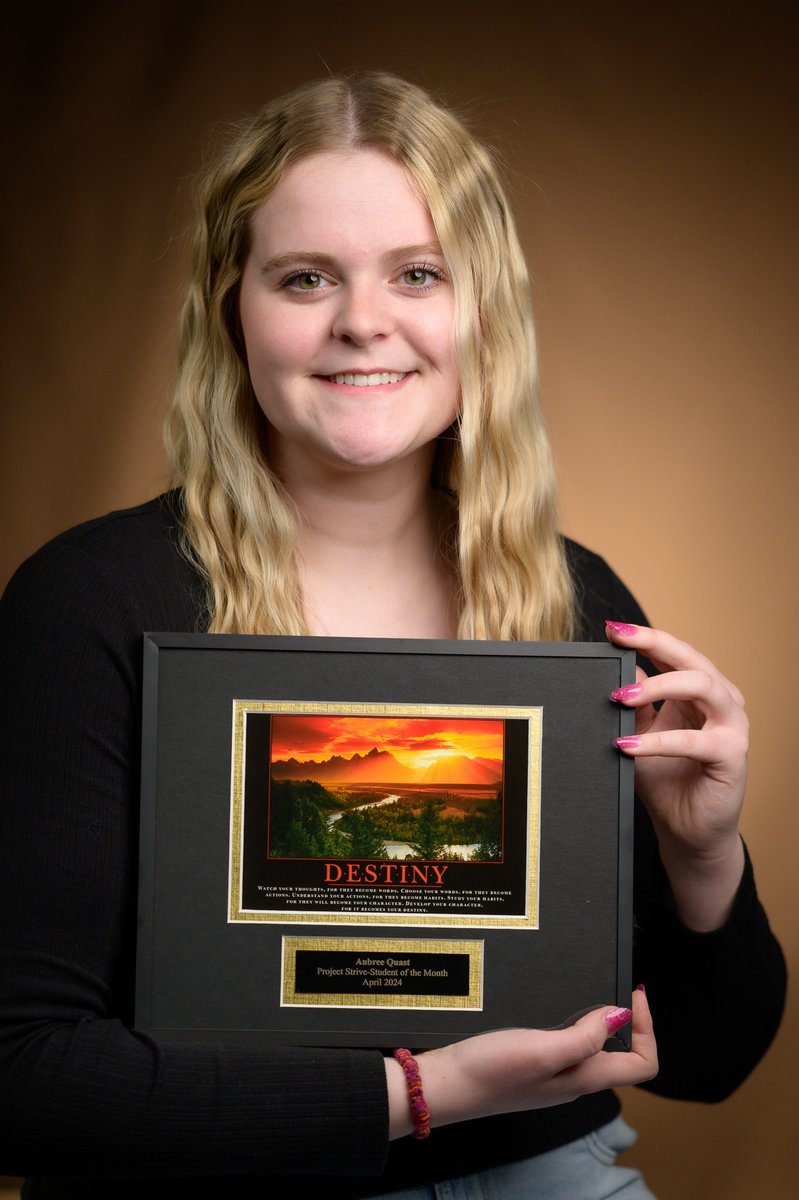 Congrats to Aubree Quast, Student of the Month for April. ow.ly/vvgf50RpJ6k 🎓🦅🥼🧪 #STEM #CSCeagles #chadronstatecollege