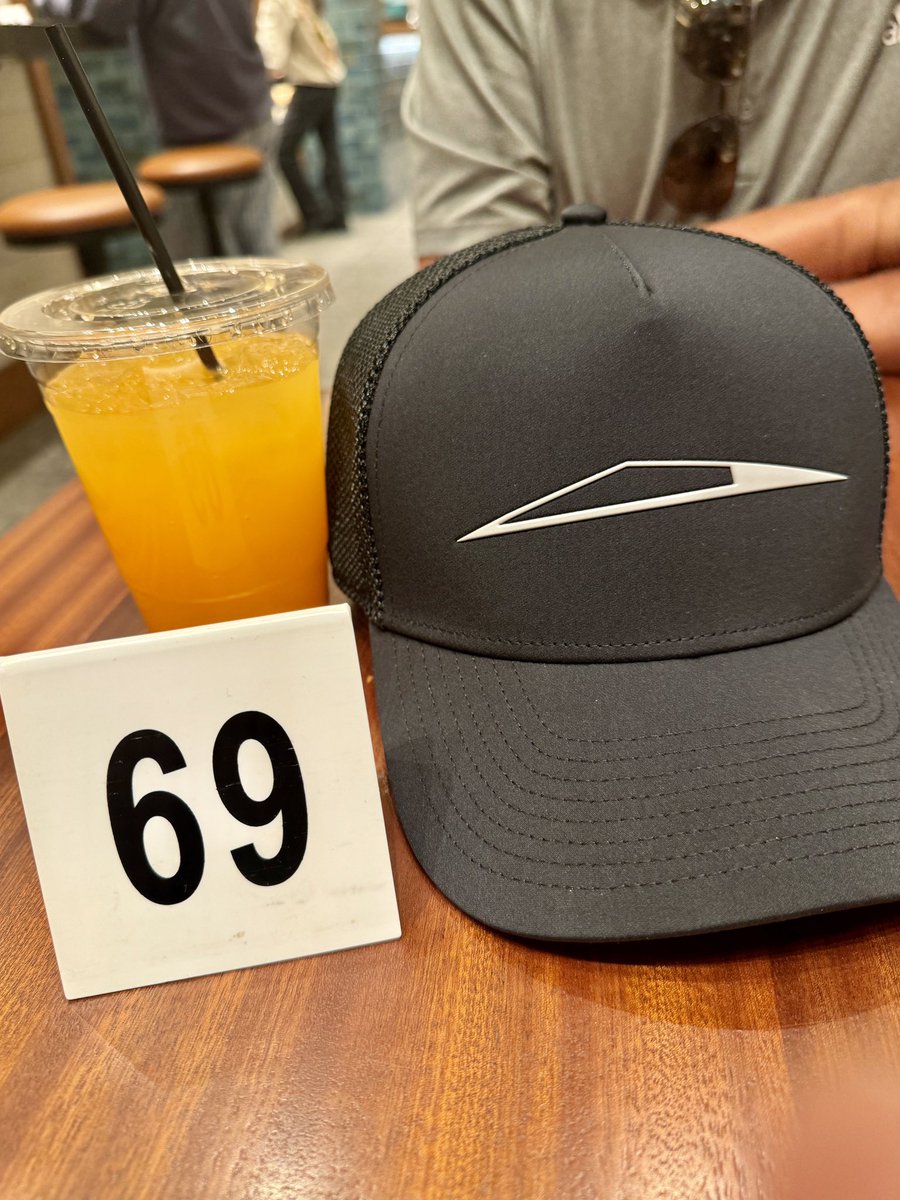 PixieBebeX's tweet photo. Is the universe speaking to us?
#number69 #cybertruck #tesla #elonmusk #thewedge #origamiowl #numerology #universe #message https://t.co/OMyBOIPZY5