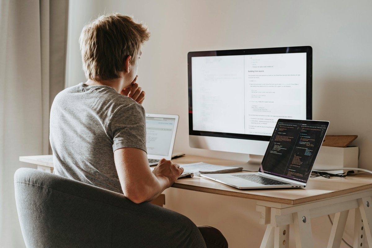 EuroCC_Belgium's tweet photo. 🚀 Want to dive into #GPU #programming ? Join the online bootcamp on 5-7/06/2024 hosted by @Cyfronenet, @nvidia , @OpenACCorg, @PLGrid &amp; @EuroCC_Poland .
Register now via https://t.co/vqJ2bOr0G7 

#NVIDIACUDA #TechBootcamp #OnlineLearning #nvidia https://t.co/SKY4o0CVNk