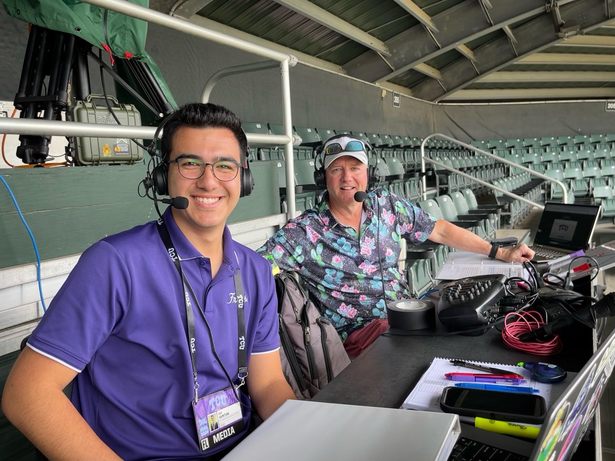 This Spring, several current Sports Broadcasting  students have done play-by-play with announcer Jeff Williams for TCU’s baseball team. Airing on KTCU, students like Ian Napetian get first-hand experience as on-air talent, learning directly from the professionals. 

#leadontcu