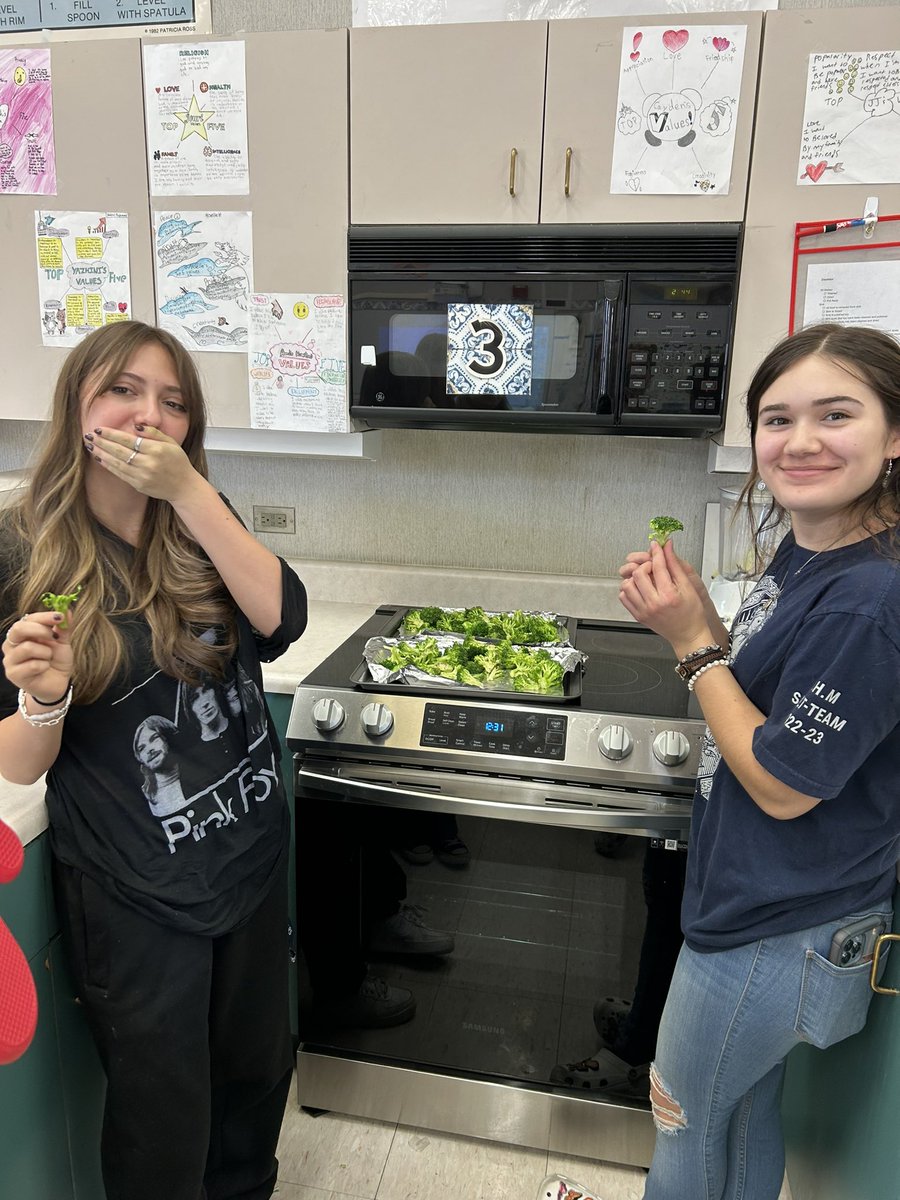 Ms. Hagan tweet media