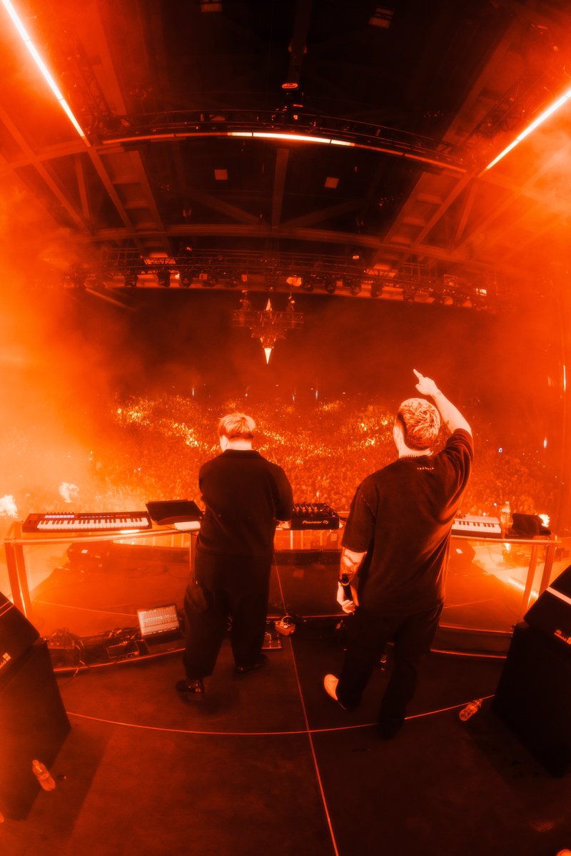 dabinmusic's tweet photo. Stay in Bloom 2024 was all thanks to u, the fans. Thank u for creating such a warm and welcoming atmosphere for all the artists and fest goers. couldn’t have asked for a better community. u made it so special. Thank you for the best weekend of my life. until next time bloomers 🌸 https://t.co/GRddj8FtNs