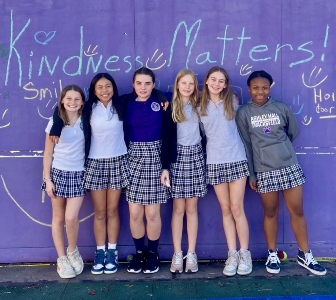 'When we seek to discover the best in others, we somehow bring out the best in ourselves.' —William Arthur Ward Thank you #AshleyHall for this great photo taken during The Great Kindness Challenge. ❤️ #KidsforPeace #GreatKindnessChallenge #kindnessmattersmonday #kindnessmatters