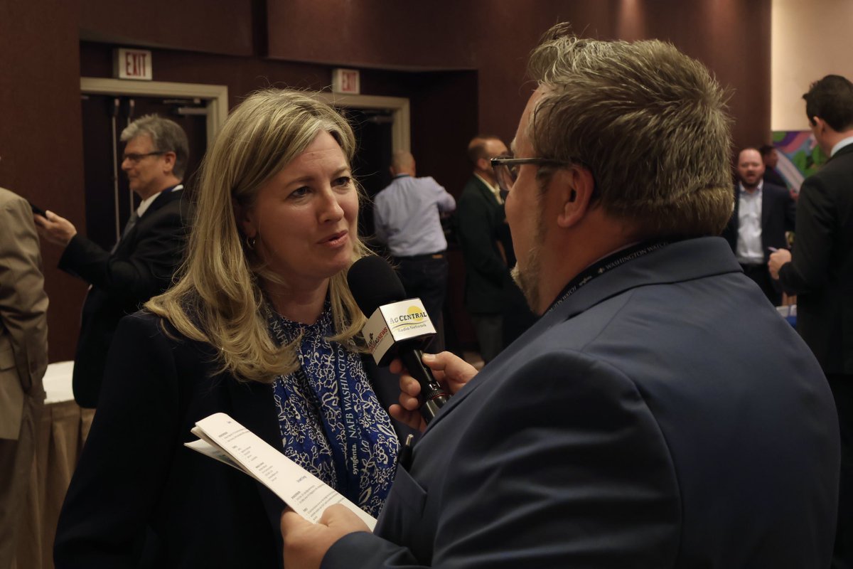 Our CEO @EmilySkor is onsite at the 2024 @NAFB #WashingtonWatch - great conversations about #E15 with Charitee Seebecker (first pic) of the Mid-West Farm Report and Jamie Dickerman of @AgNews890