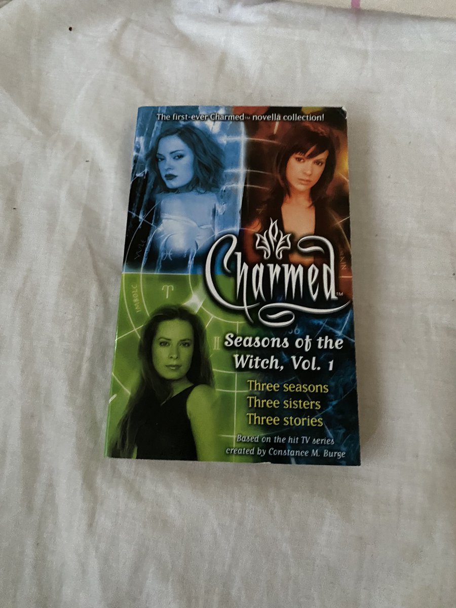 charmeddiscord's tweet photo. A couple of new things for my Charmed collection came today! A huge poster for my bedroom and three new books. Two of them from the first novel series and one short stories! I’m really happy with my collection so far! 🤍

#charmed #charmedcollection #charmedfan #charmeddiscord https://t.co/kyJzGRVKxw