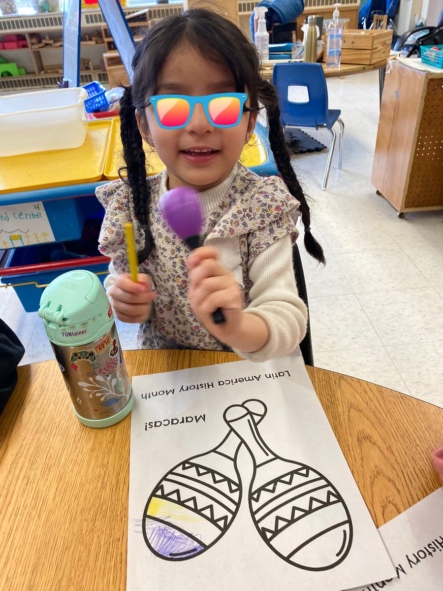 Some of our K and Gr 1 students had a fun afternoon learning about, playing and designing colourful patterns for maracas today @BeaumondeBHJMS for @TDSBLAHM! A was so excited to share her heritage and wrote the names of her family’s countries on her 🪇 - Equador & El Salvador!
