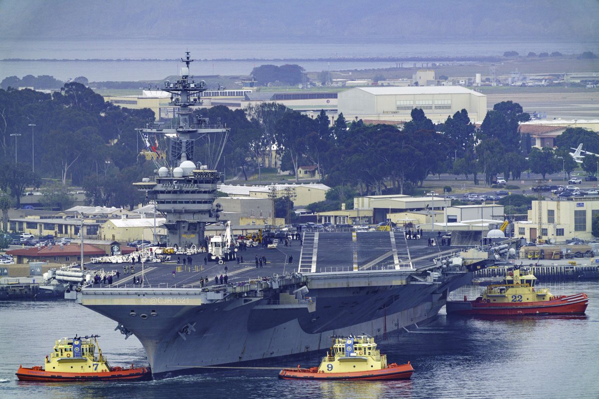 USS Abraham Lincoln (CVN 72) Nimitz-class aircraft carrier leaving San Diego - April 29, 2024 #ussabrahamlincoln #cvn72 SRC: TW-@cjr1321