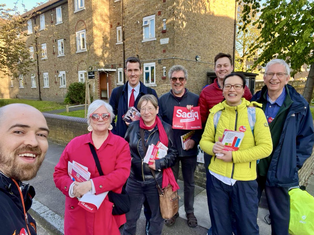 A beautiful spring evening out campaigning in the Ashburnham Triangle in West Greenwich. Use all three votes for Labour this Thursday 2 May 🌹🌹🌹 Remember, you will need photo ID to vote.