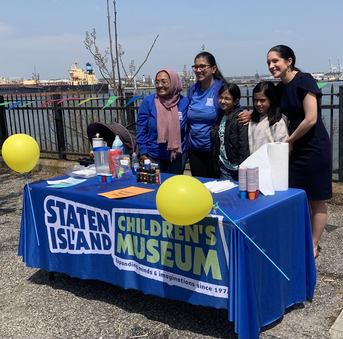 GambonVeronica's tweet photo. Culture &amp; community on the Staten Island North Shore Esplanade with HOLI. The team: @Nid_Kay @HeathermButts @HEPBKStatenIs https://t.co/AfSB9lPSDG