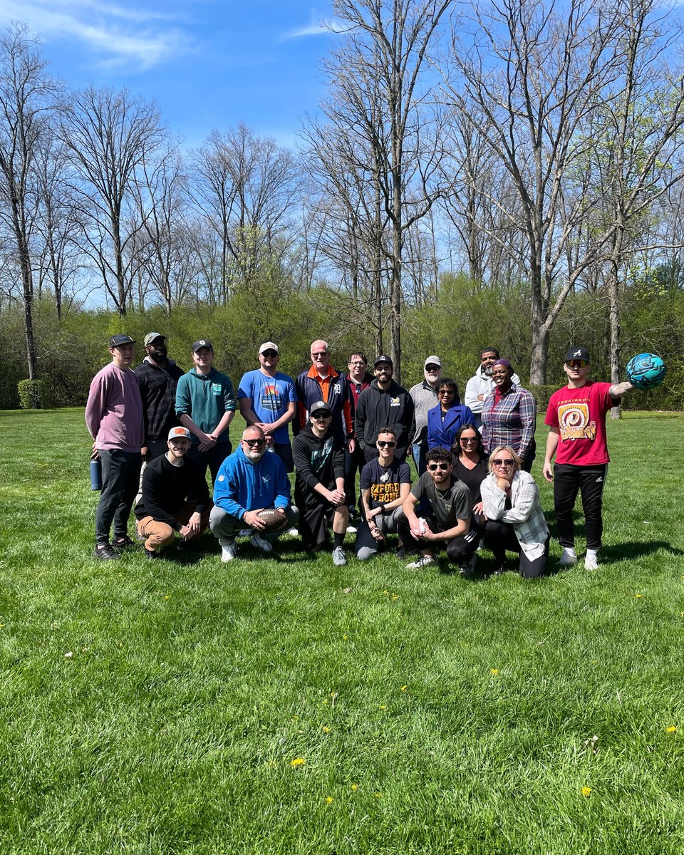 England Logistics tweet media