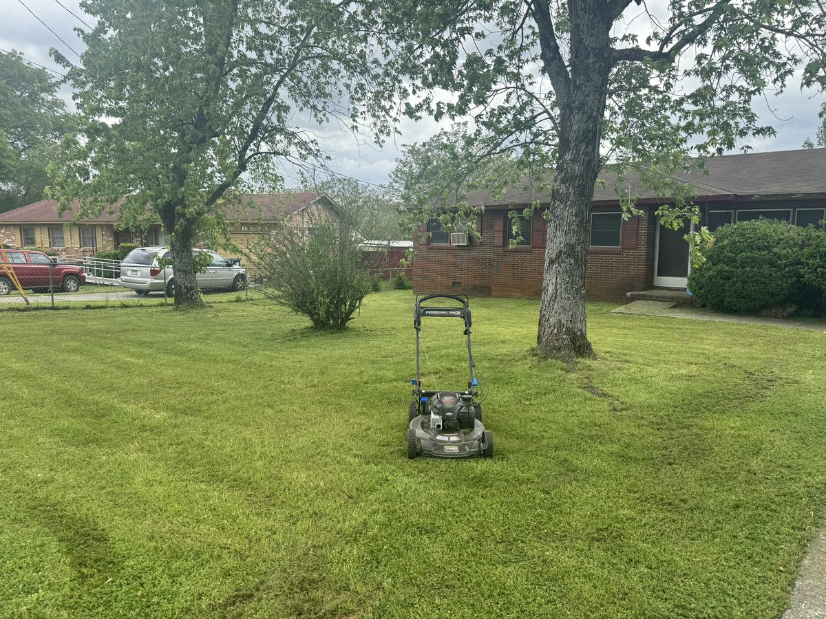 I went by Mr. Petty’s house to do his lawn . It was great seeing him , he’s been doing well . Making a difference one lawn at a time