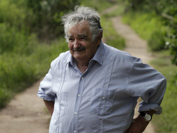 EL EX PRESIDENTE JOSÉ MUJICA ESTÁ ENFERMO, TIENE UN TUMOR EN EL ESÓFAGO, PERO DICE QUE VA A SEGUIR MILITANDO cronicasdeleste.com.uy/Noticias/jose-…