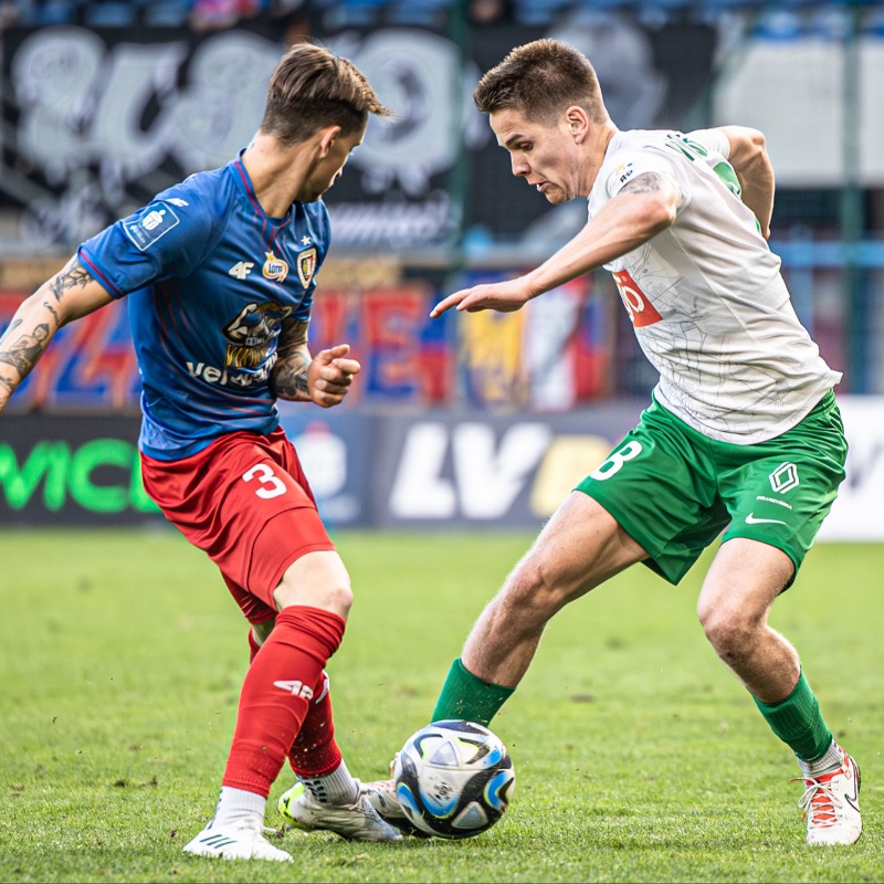 WartaPoznan's tweet photo. #PIAWAR ⚔️🟢⚪️

📸 @klaudia_berda / Warta Poznań
🤝🏼 https://t.co/0QAYRVTeUW