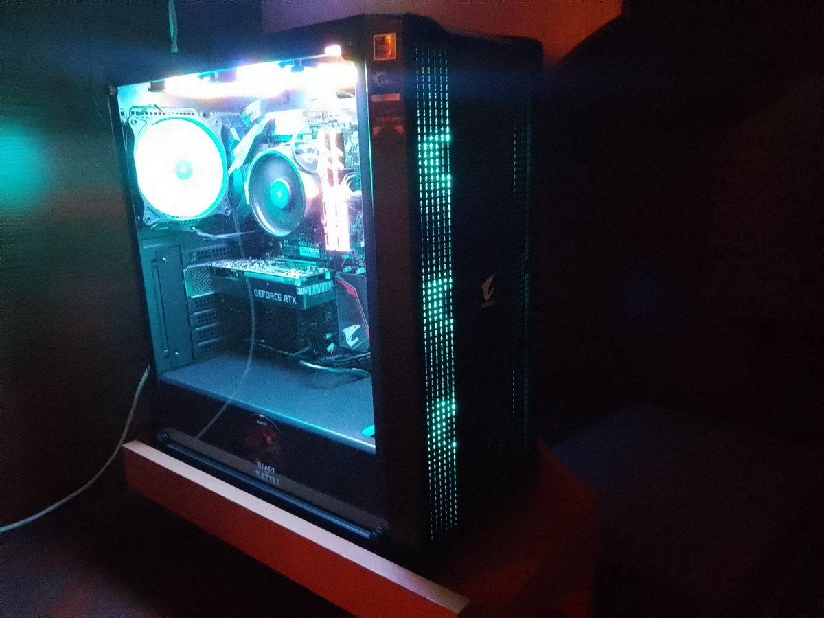 FrankJSmith15's tweet image. Yo everyone, check out my PC Rig, ain&apos;t it pretty 😍 
#pcgaming #ComputerBuild #PCBuild #Rig