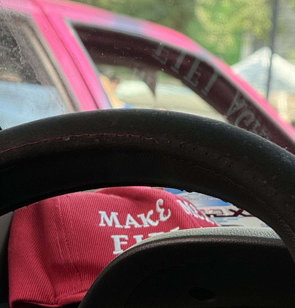 Vengo en un Uber que trae una gorra de Make México Fifi Again ☠️☠️☠️