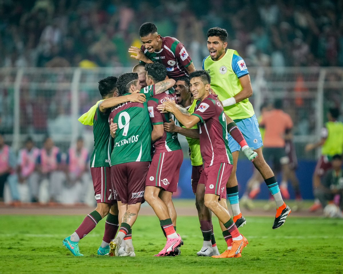 Knock, knock… we are coming for more! 🫡 Core memories from an incredible night at the VYBK! ♥️💚 #MBSG #JoyMohunBagan #আমরাসবুজমেরুন