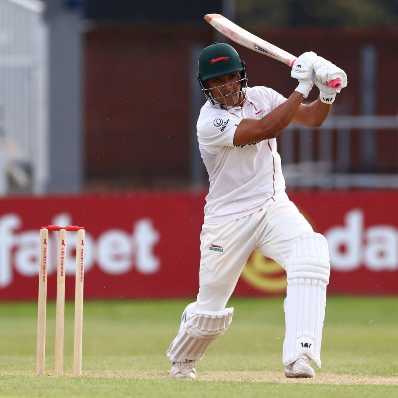 PhysiqueMgmt's tweet photo. We’re happy to announce our renewed partnership with @leicsccc 

Physique will be continuing as Official Physiotherapy Product Supplier and @TigerTapes will continue as Official Sports Tape &amp; Strapping supplier to the Foxes 🦊🏏

Get the full story👉