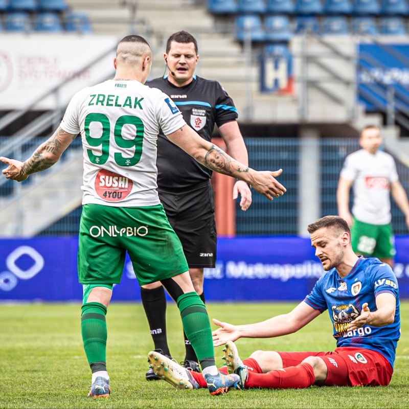 WartaPoznan's tweet photo. #PIAWAR ⚔️🟢⚪️

📸 @klaudia_berda / Warta Poznań
🤝🏼 https://t.co/0QAYRVTeUW
