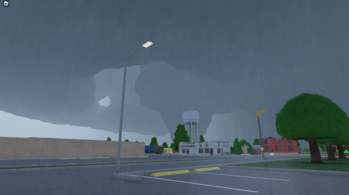 WrathRingChaser's tweet photo. This holds true with the attention to details given to their system such as the storm's rain free base, Forward-Flank, and tornadic occlusion! https://t.co/AybSunH4eA