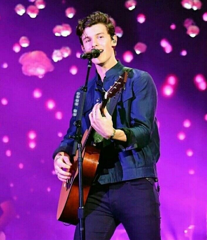 weinthecrowd's tweet photo. muito emocionante os irmãos mendes no rock in rio https://t.co/rh4PfPbMcw