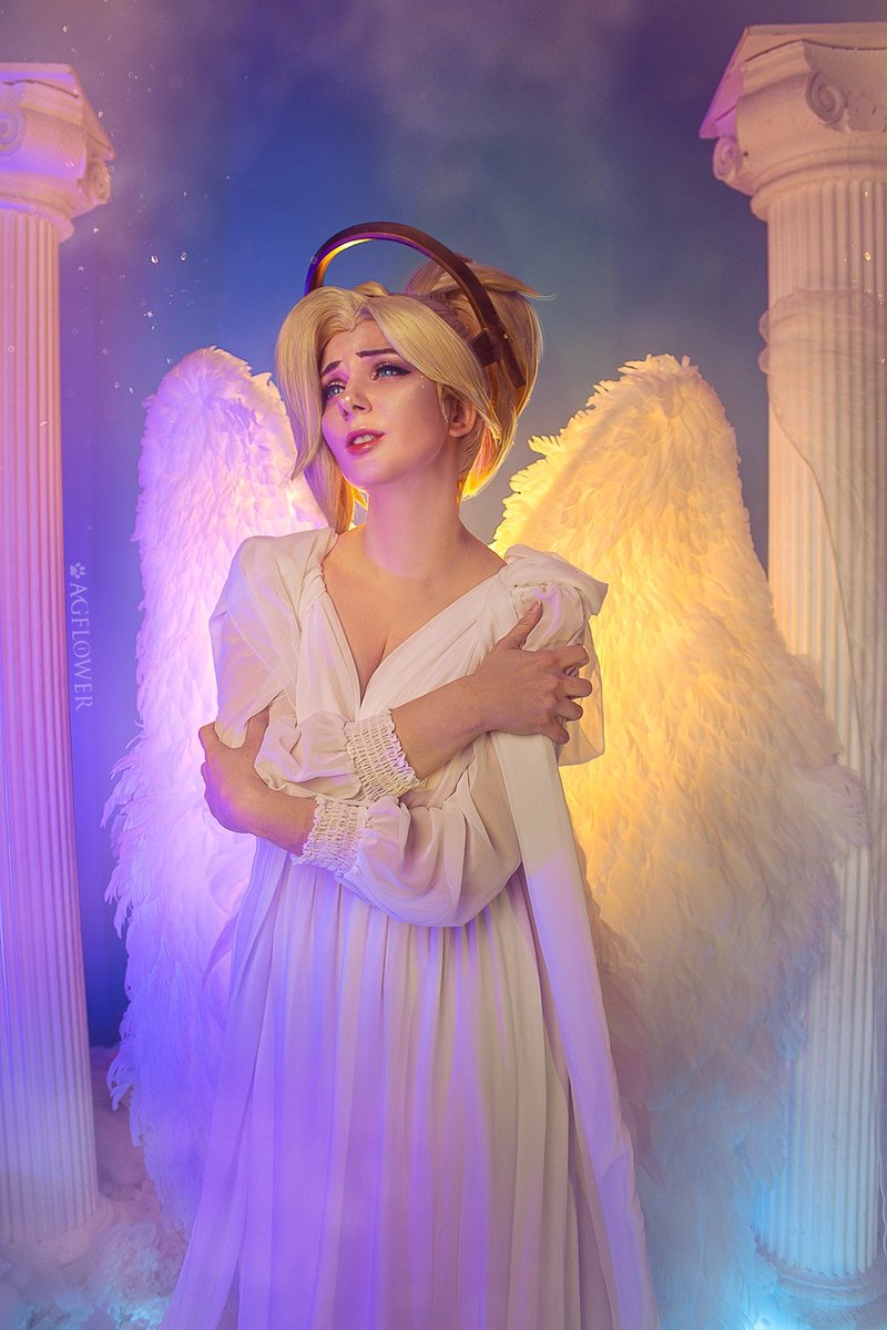 My GODDESS Mercy! All exclusives on my Pawtreon in April, link in bio #mercy #mercycosplay #overwatch #Overwatch2 #overwatchcosplay #cosplay