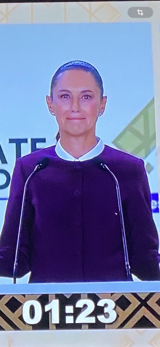 Tiene Botox hasta en el cielo de la boca la #NarcoCandidataClaudia46 #CandidataDeLasMentiras #CandidataDeLaSantaMuerte