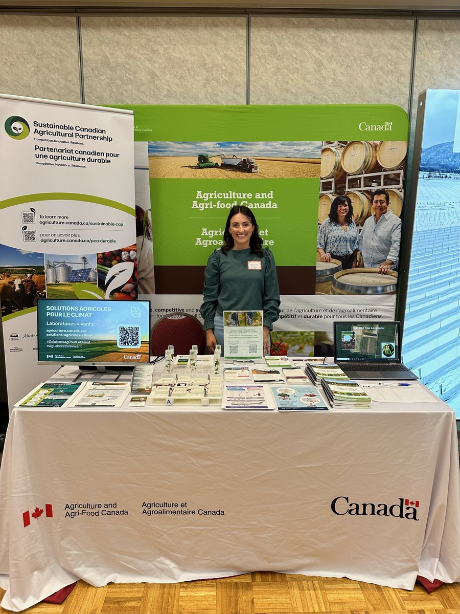 Our #GCAggie colleagues had a 'grape' time at the Grape Growers Association of #NS annual meeting on April 20. 🍇Visitors learned about our latest grape research, including the #AgLivingLab project in Nova Scotia.