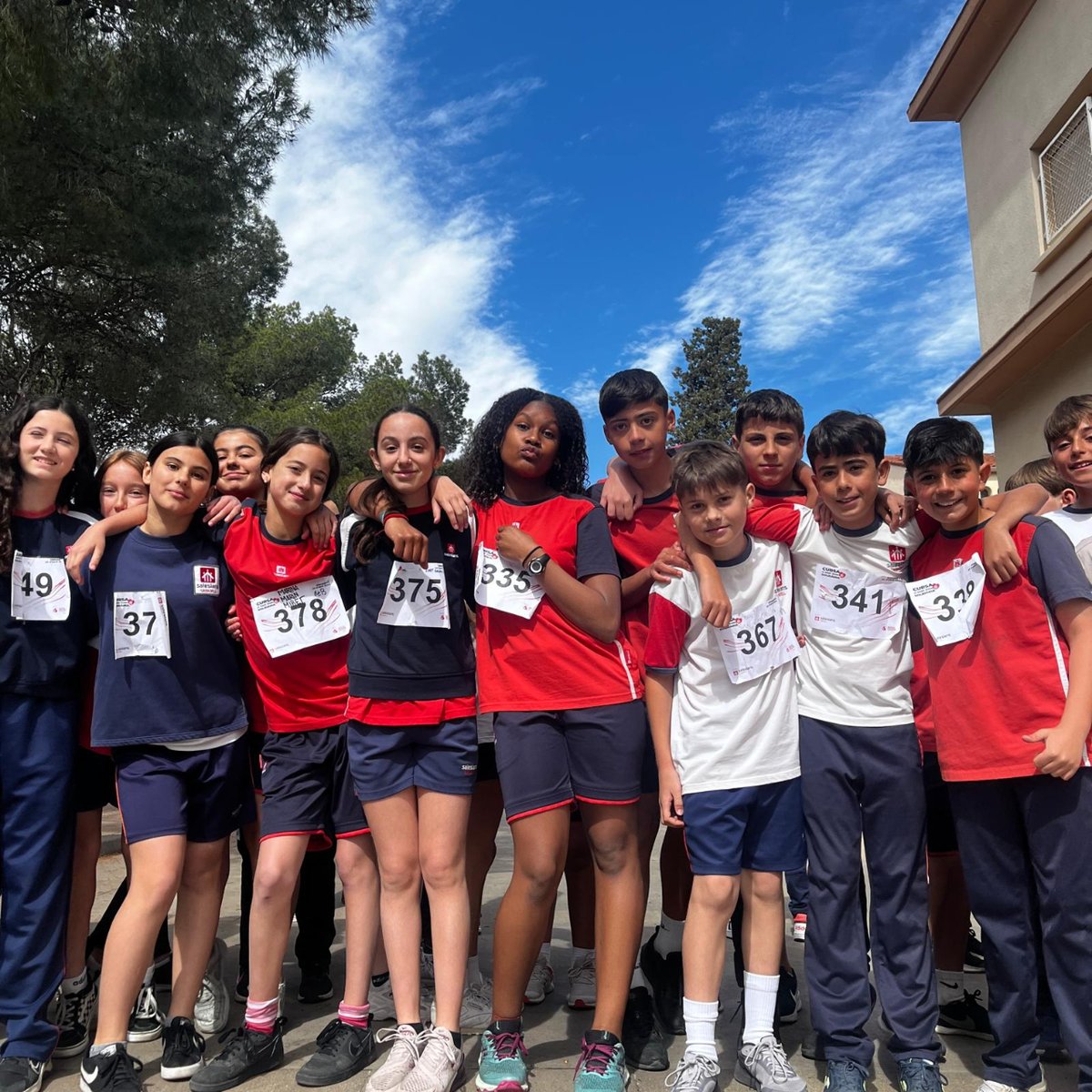 Bosco Global ONGD (@boscoglobalongd) on Twitter photo 👟El dia 23 d'abril, dia de Sant Jordi, l'escola salesiana de Sabadell va organitzar la CURSA SOLIDÀRIA de SANT JORDI a benefici dels projectes de Bosco Global, en la qual va participar tot l'alumnat d'Infantil i Primària.
👏Gràcies a <a href="/SalesiansSbd/">Salesians Sabadell</a> per fer-ho possible!! 👟El dia 23 d'abril, dia de Sant Jordi, l'escola salesiana de Sabadell va organitzar la CURSA SOLIDÀRIA de SANT JORDI a benefici dels projectes de Bosco Global, en la qual va participar tot l'alumnat d'Infantil i Primària.
👏Gràcies a <a href="/SalesiansSbd/">Salesians Sabadell</a> per fer-ho possible!!