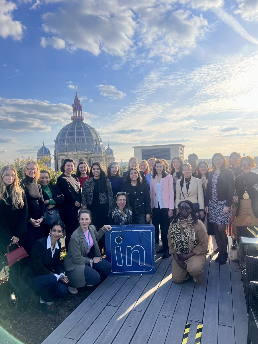 Last week we were with @linkedin Paris and @KPMG_France for a 'Rock Your Profile' session w/ a special focus on working moms. It was our first ever in-person Community event! Thanks to all who joined us! Join our Community to not miss out on our events: lnkd.in/emfNPeyn